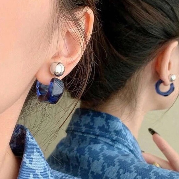 ✨3for$38 New Zara Translucent Chunky Hoop Ball Back Earrings - Picture 2 of 16